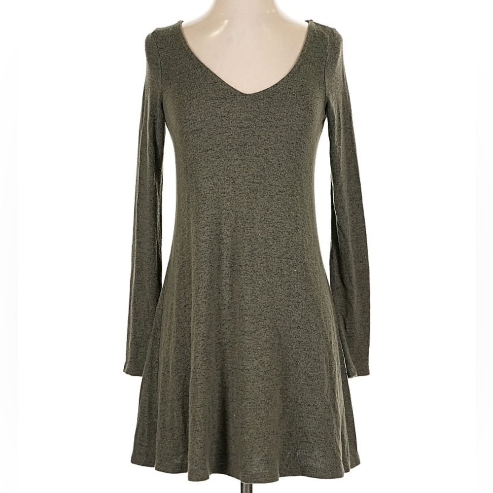 Express Fit and Flare Longe Sleeve V-Neck Marbled Gray Black White Mini Dress